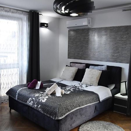 Apartament Night Premium Krakov Exteriér fotografie